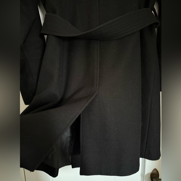 Coat - Picture 8 of 11